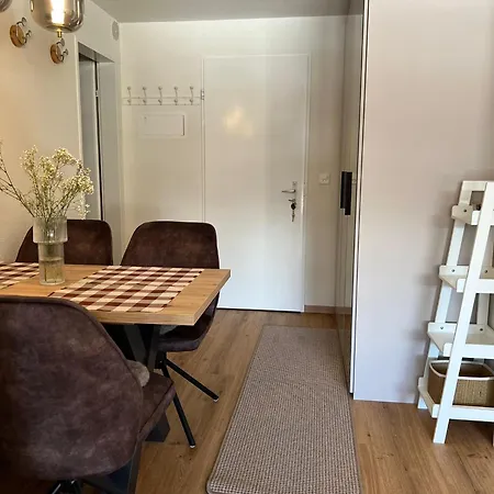 Apartment New Renovated In Center Of