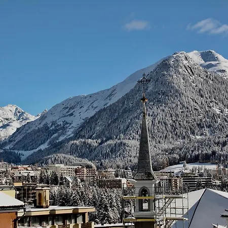 アパート New Renovated In Center Of ダヴォス・プラッツ