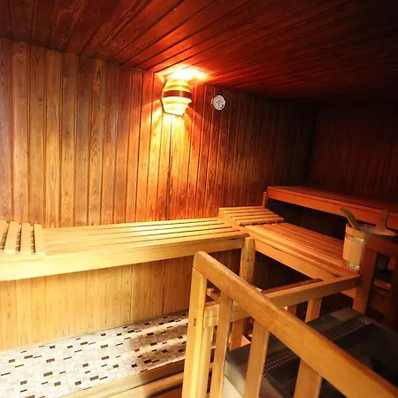 아파트 New Renovated In Center Of