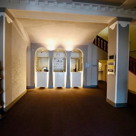 New Renovated In Center Of Davos